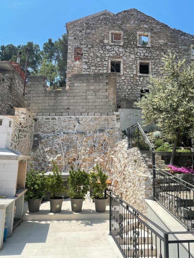 Krka Waterfalls Skradin Exterior photo